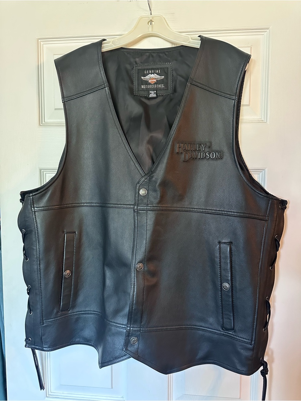 Harley-Davidson Black Leather Biker Vest with Embossed Logo